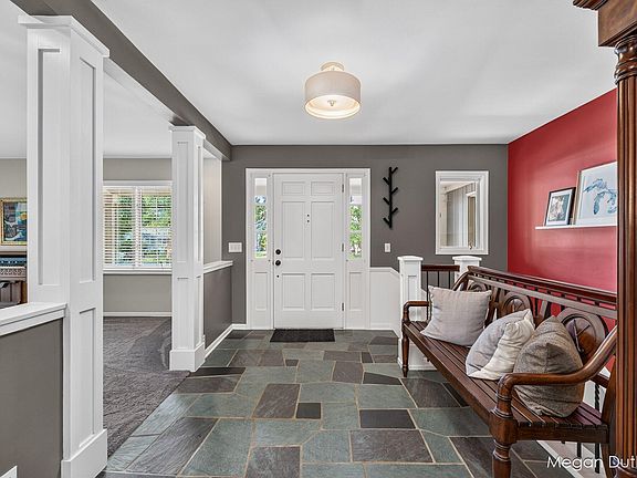 5th image of 2146 Ontonagon Ave SE