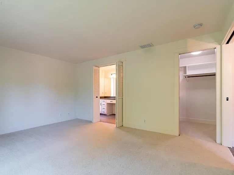 2095 Norwood St — Photo 13
