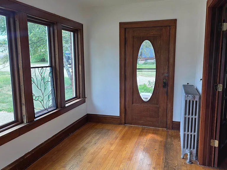 506 Springdale St — Photo 6