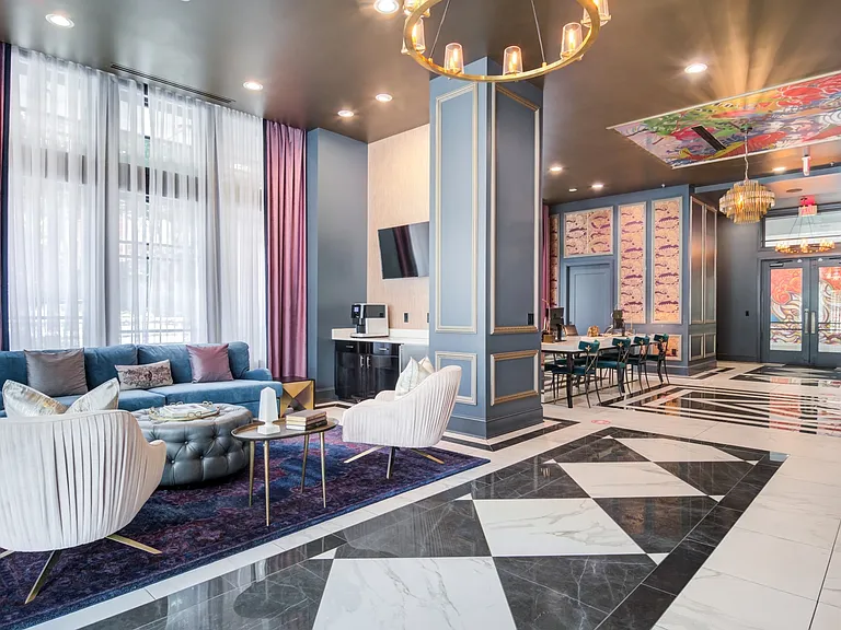 Axis Midtown — Photo 19
