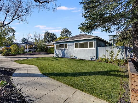 4th image of 2756 Bristol Way
