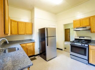 120 Dell Street Apt 1r - Available 8/1/26 - First Floor Apartment One Block From Shops & Eateries, Syracuse, NY 13210
