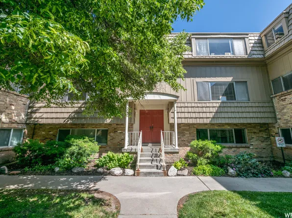 2220 E Murray Holladay Rd APT 182, Holladay, UT 84117