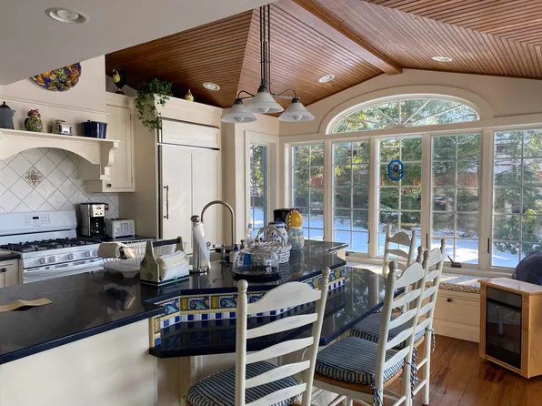 622 Cones Point Road, Poultney, VT 05764