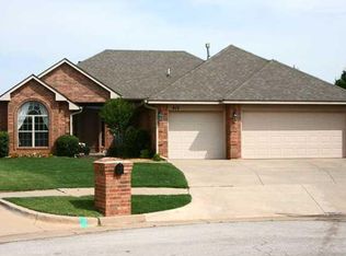 413 142nd Cir, Edmond, OK 73013