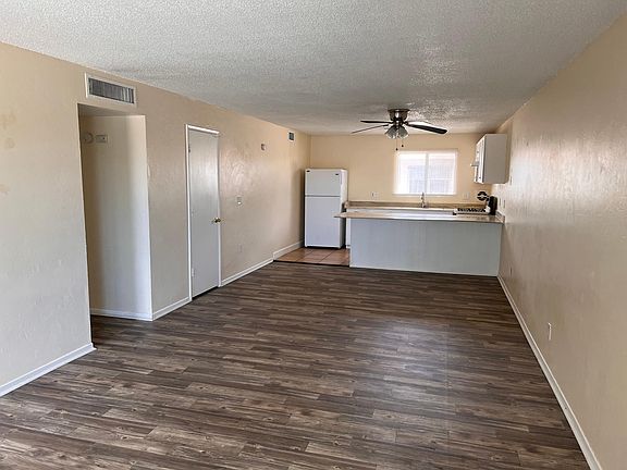 4th image of 2151 S Winstel Ave