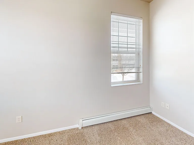 Burlington Apartments — Photo 33