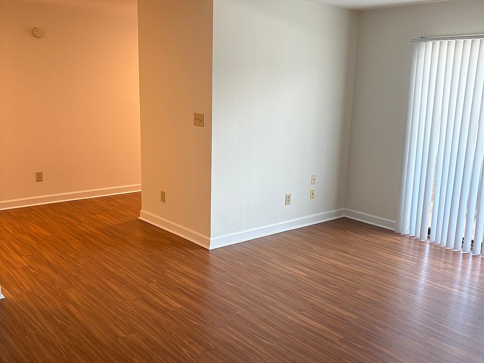 1st image of 100 Charles St APT 2