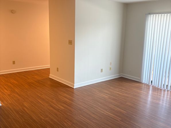 100 Charles St APT 2