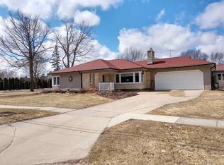 604 2nd St W, Cresco, IA 52136