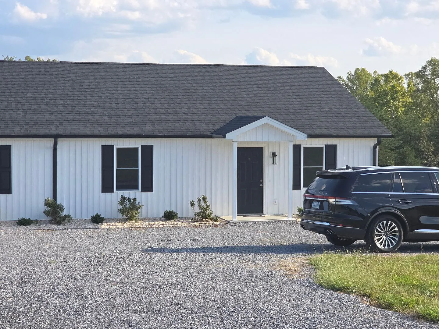2266 Smith Mountain Lake PW — Photo 2