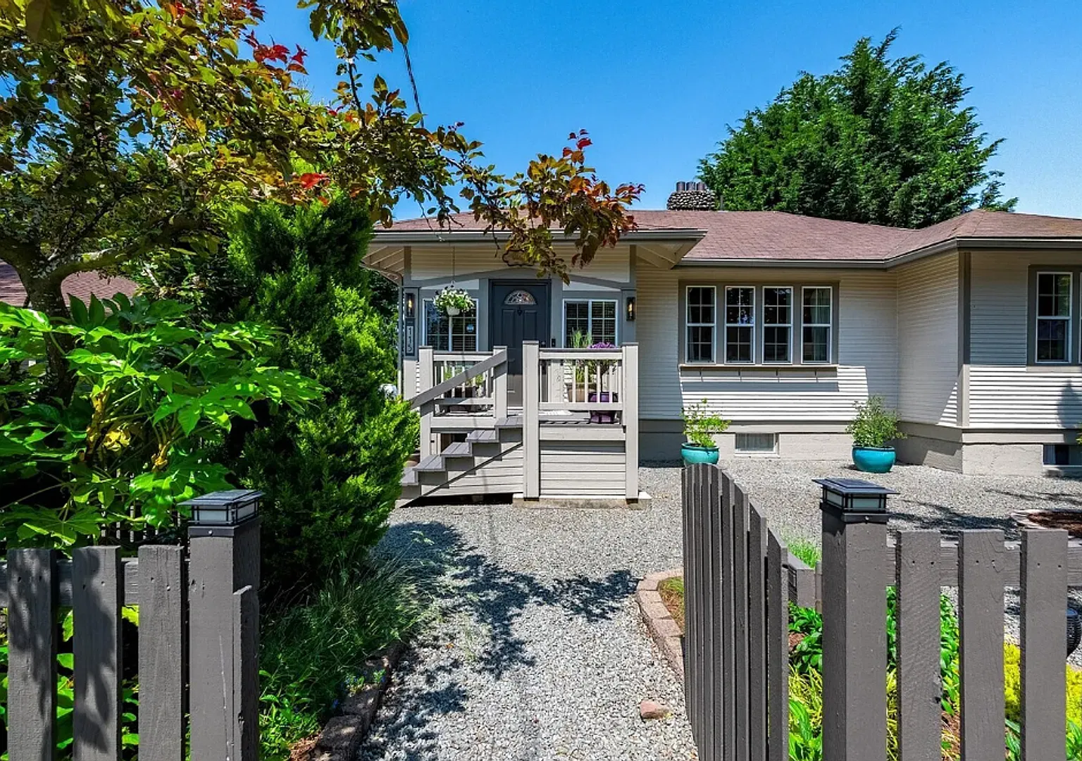 Charming updated 1920s 3BD 3BA — Photo 3
