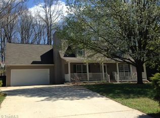 7602 Keating Dr, Oak Ridge, NC 27310