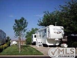 80 Cinder rv lot