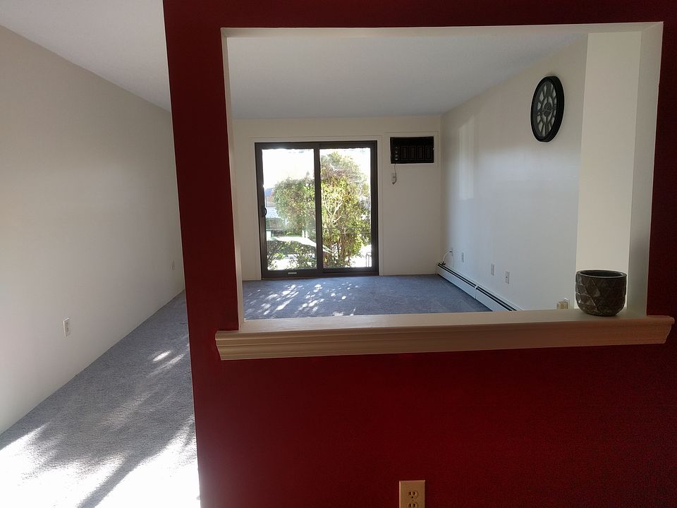 Kitchen to living room