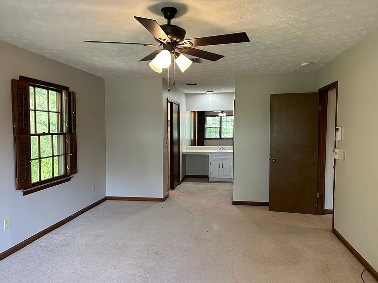 504 Stoney Brook Dr SW — Photo 16