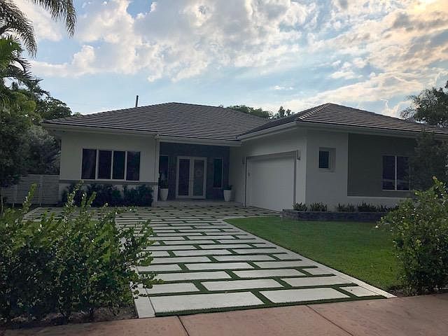 1st image of 628 Mendoza Ave