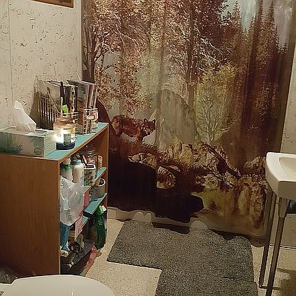 Full bathroom