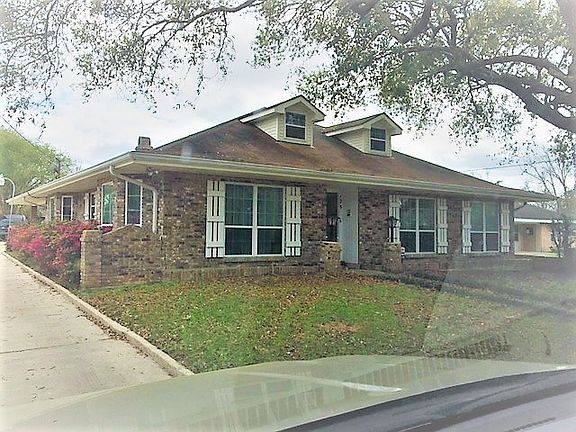 2nd image of 129 Rubaiyat Dr #0