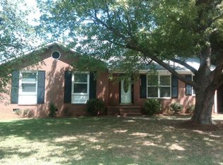 2908 Dalecrest Dr, Charlotte, NC 28269