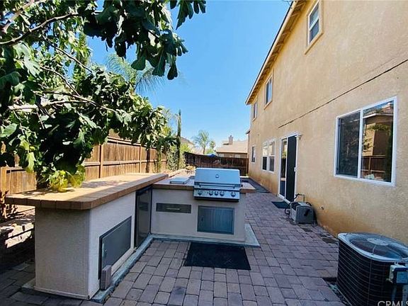 4th image of 22150 Witchhazel Ave