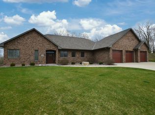 272 Lost Ridge Ct, Green Bay, WI 54302