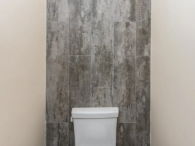 1863 Putnam Ave #2R — Photo 10