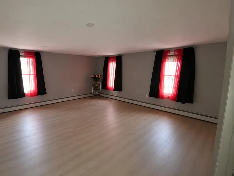 23 Grover St #2 — Photo 5