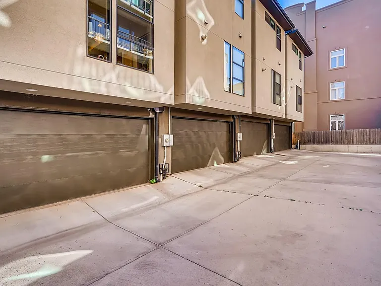 3209 Shoshone St — Photo 18