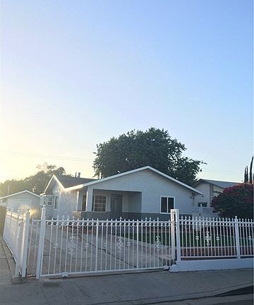 3rd image of 6125 Vinevale Ave