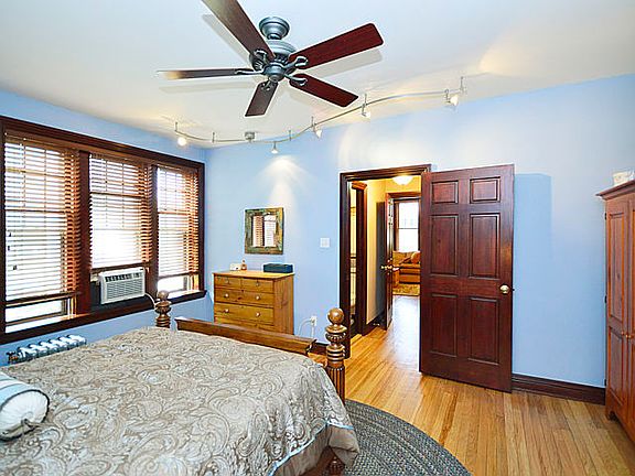 Guest Bedroom-HUGE