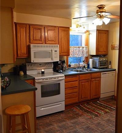 3rd image of 1435 Francis St