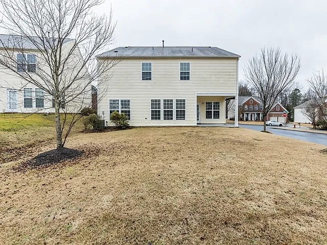 416 Charleville Ct — Photo 38
