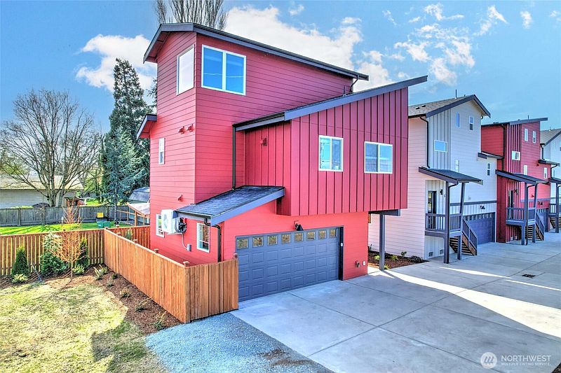 2nd image of 27523 102nd Avenue NW #D