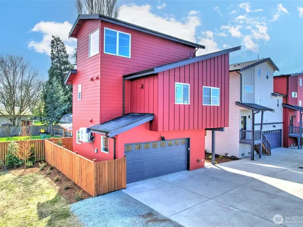 27523 102nd Avenue NW #D, Stanwood, WA 98292