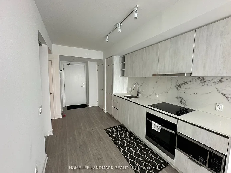 8 Wellesley St W #5602 — Photo 5