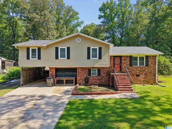 3232 Virginia Dr, Bessemer, AL 35023