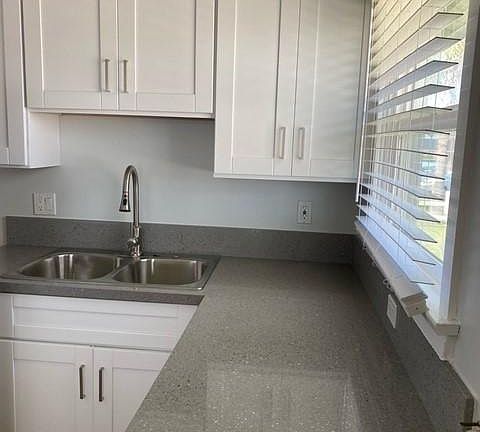5th image of 307-13 Eucalyptus St #313
