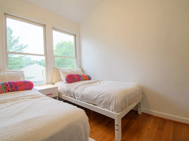 2128 Heritage Dr — Photo 23