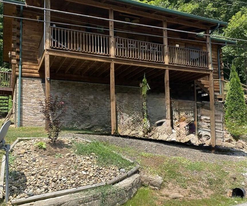 1st image of 128 Lake Shore Dr