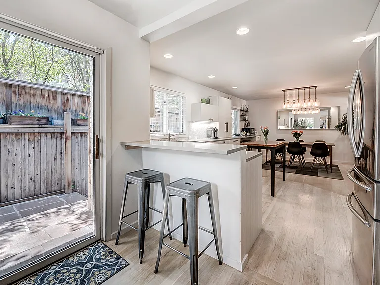 3530 E 3rd Ave — Photo 15