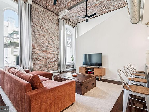 2nd image of 105 S 12th St APT 205