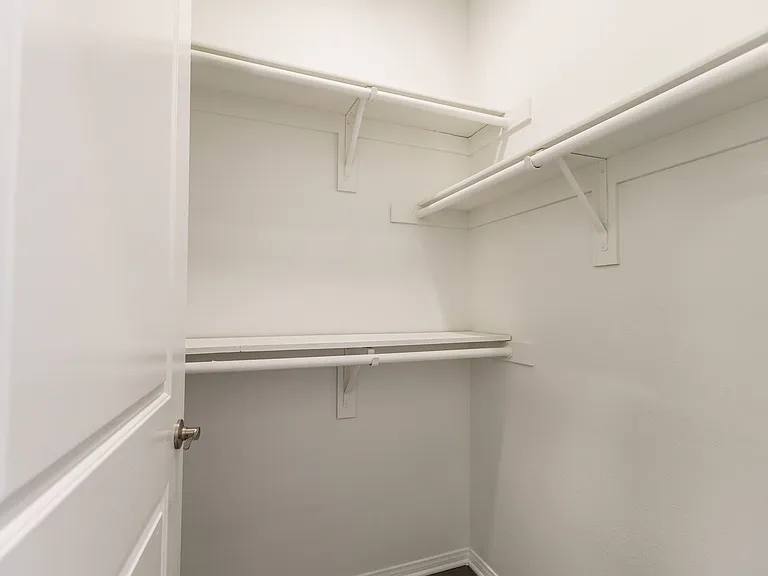 7057 Lanewood Ave — Photo 51