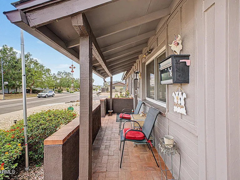 14002 N 37th Pl — Photo 7