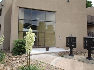 295 Moon Clinton Rd APT 12, Coraopolis, PA 15108