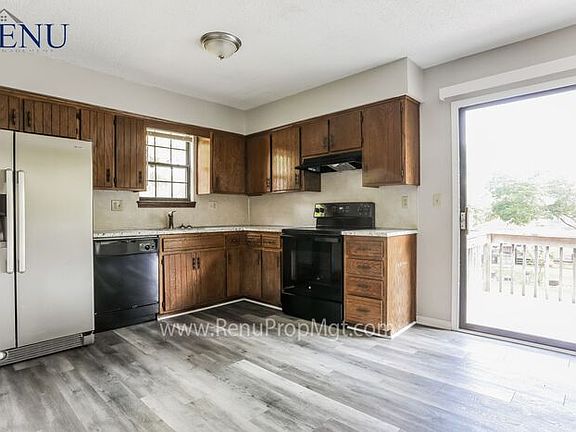 2nd image of 3804 NE Woods Ct