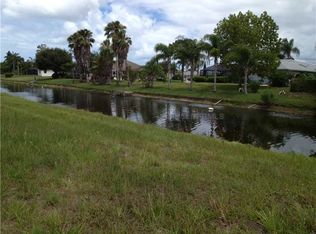 52 Mark Twain Ln, Rotonda West, FL 33947