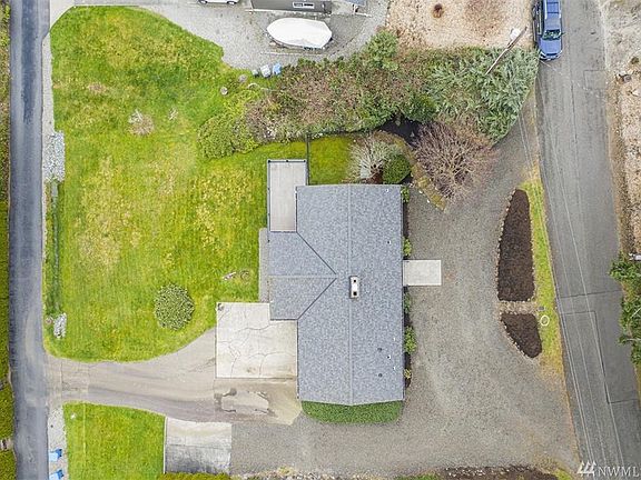 3rd image of 3001 Cabrini Dr NW