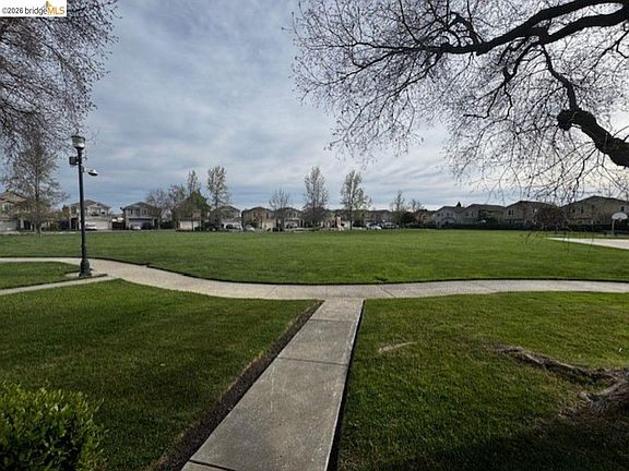 3rd image of 8224 Shay Cir