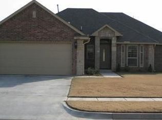 1126 Prairie Dunes Ct, Norman, OK 73072